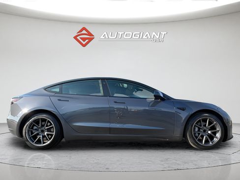 Used 2021 Tesla Model 3 Standard Range Plus RWD image 9