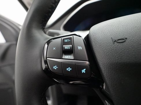 Used 2022 Ford Escape SE w/ Cold Weather Package image 17