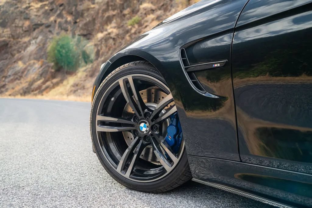 Used 2016 BMW M3 RWD image 29