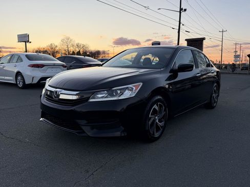 Used 2016 Honda Accord LX image 3