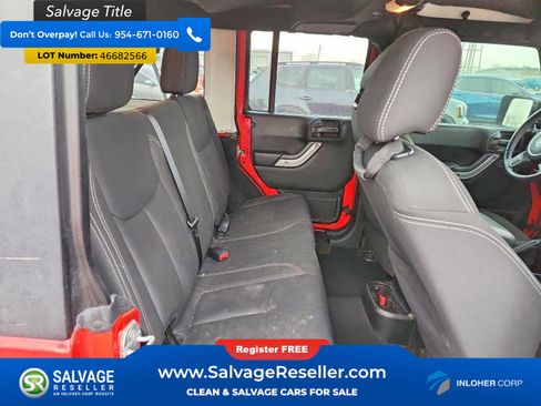 Used 2017 Jeep Wrangler Unlimited Sahara w/ Connectivity Group image 13
