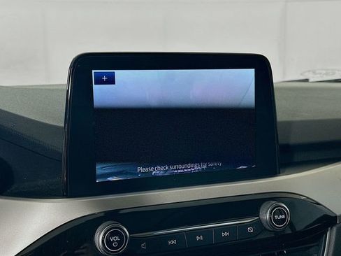 Used 2020 Ford Escape SE image 15