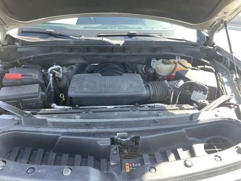 Used 2023 Chevrolet Tahoe Z71 w/ Z71 Off-Road Package image 31