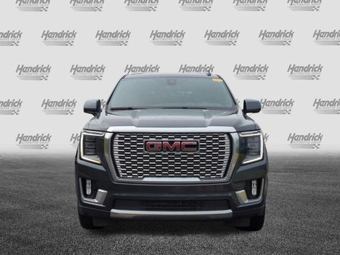 Used 2021 GMC Yukon Denali w/ Denali Premium Package AWD/4WD image 3