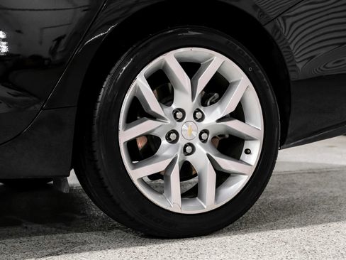 Used 2018 Chevrolet Impala Premier FWD image 66