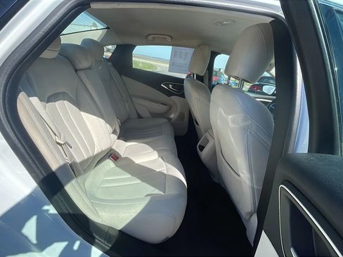 Used 2015 Chrysler 200 Limited w/ Convenience Group FWD image 22