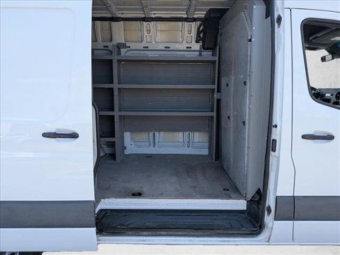 Used 2022 Mercedes-Benz Sprinter 2500 image 5