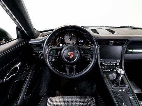 Used 2018 Porsche 911 GT3 RWD image 51