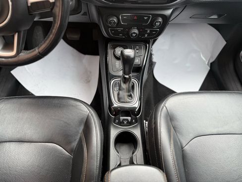 Used 2018 Jeep Compass Limited image 27