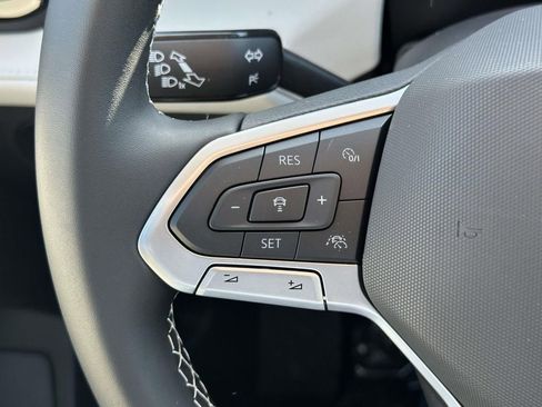 New 2025 Volkswagen Taos S FWD image 17