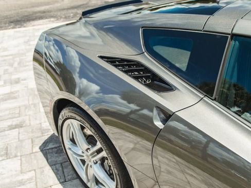 Used 2016 Chevrolet Corvette Stingray Coupe RWD image 14