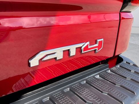 Used 2025 GMC Sierra 1500 AT4 w/ AT4 Premium Package AWD/4WD image 31