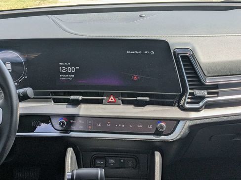 Used 2025 Kia Sportage SX FWD image 18
