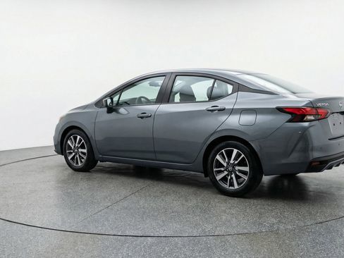 Used 2025 Nissan Versa SV FWD image 6