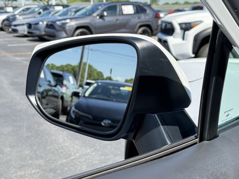 Used 2024 Toyota RAV4 XLE AWD/4WD image 23