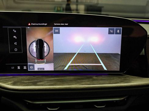 Certified 2025 Audi Q5 Premium w/ Convenience Package image 23