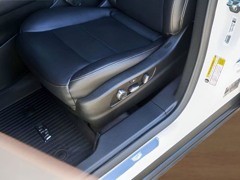 Used 2022 Cadillac XT4 Sport image 8