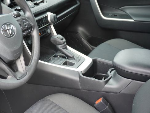 Used 2024 Toyota RAV4 LE AWD/4WD image 19