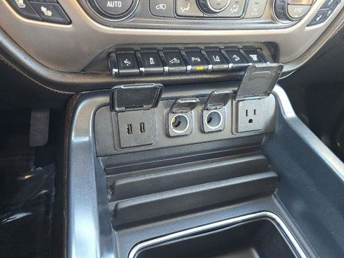 Used 2018 GMC Sierra 2500 Denali image 32