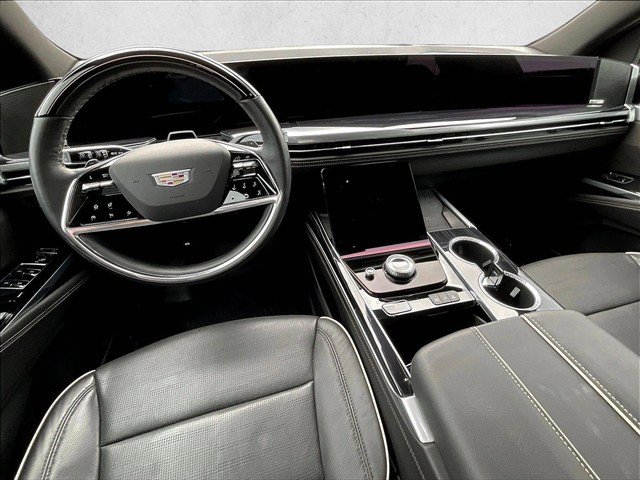 Used 2025 Cadillac Escalade Sport w/ Touring Package RWD image 16