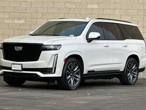 Used 2021 Cadillac Escalade Sport w/ Driver Assist Tech Package image 8