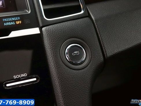Used 2013 Ford Taurus Limited image 21