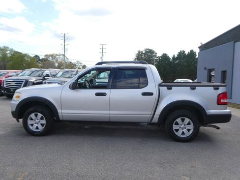 Used 2010 Ford Explorer Sport Trac XLT image 9