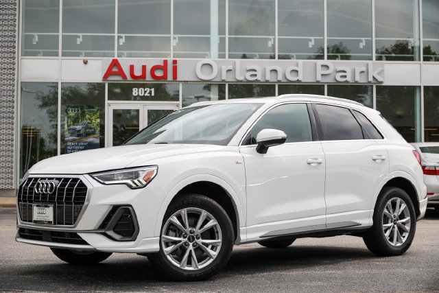 Used 2025 Audi Q3 2.0T Premium AWD/4WD image 2