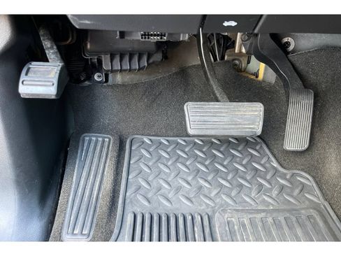 Used 2018 Chevrolet Silverado 1500 LT w/ All Star Edition RWD image 38