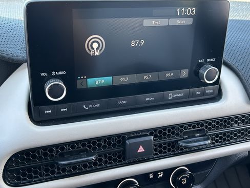 Used 2024 Honda HR-V LX image 27