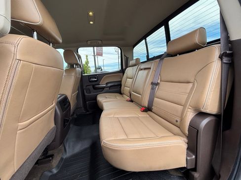 Used 2018 GMC Sierra 2500 Denali w/ Duramax Plus Package AWD/4WD image 20