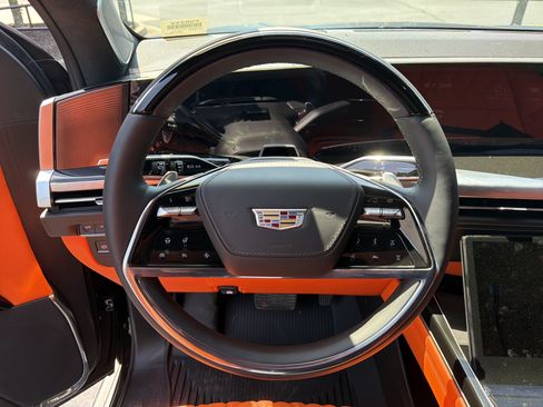 Used 2026 Cadillac Escalade Platinum Sport w/ LPO, ONYX Package AWD/4WD image 11