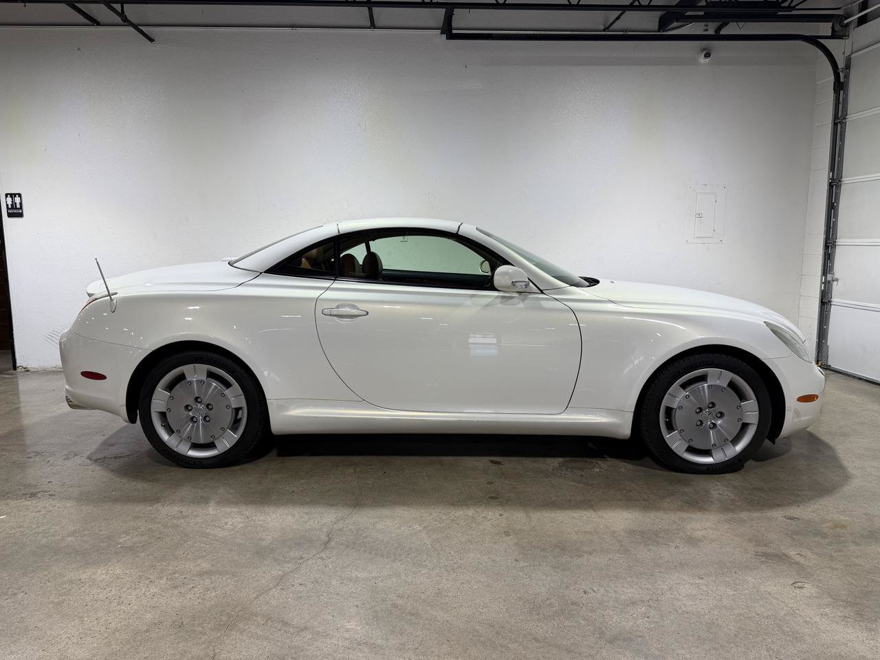 Used 2002 Lexus SC 430 Convertible RWD image 5