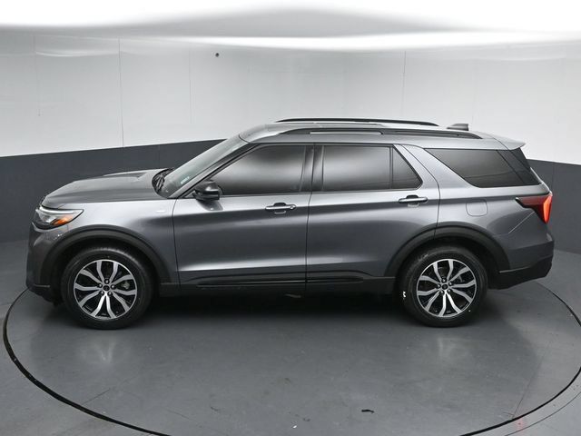 Certified 2025 Ford Explorer ST-Line AWD/4WD image 53
