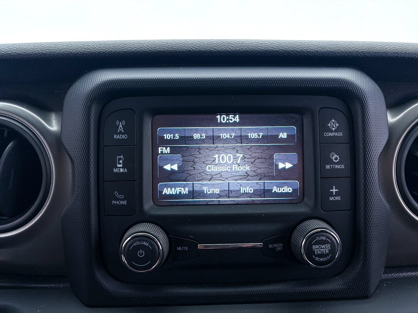 Used 2018 Jeep Wrangler Unlimited Sport S AWD/4WD image 17
