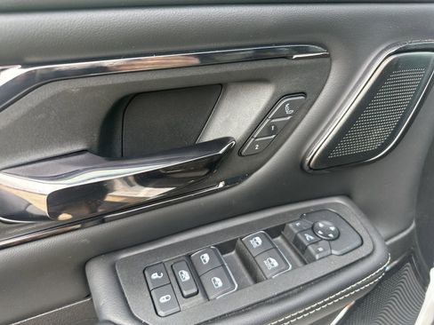 Used 2025 RAM 1500 Limited image 10