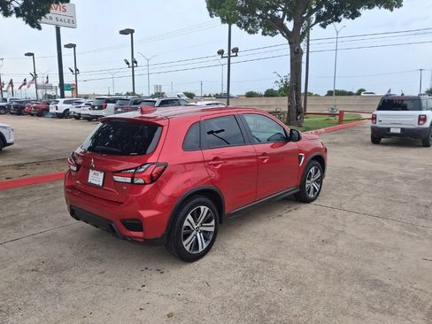 Used 2025 Mitsubishi Outlander Sport SE AWD/4WD image 7