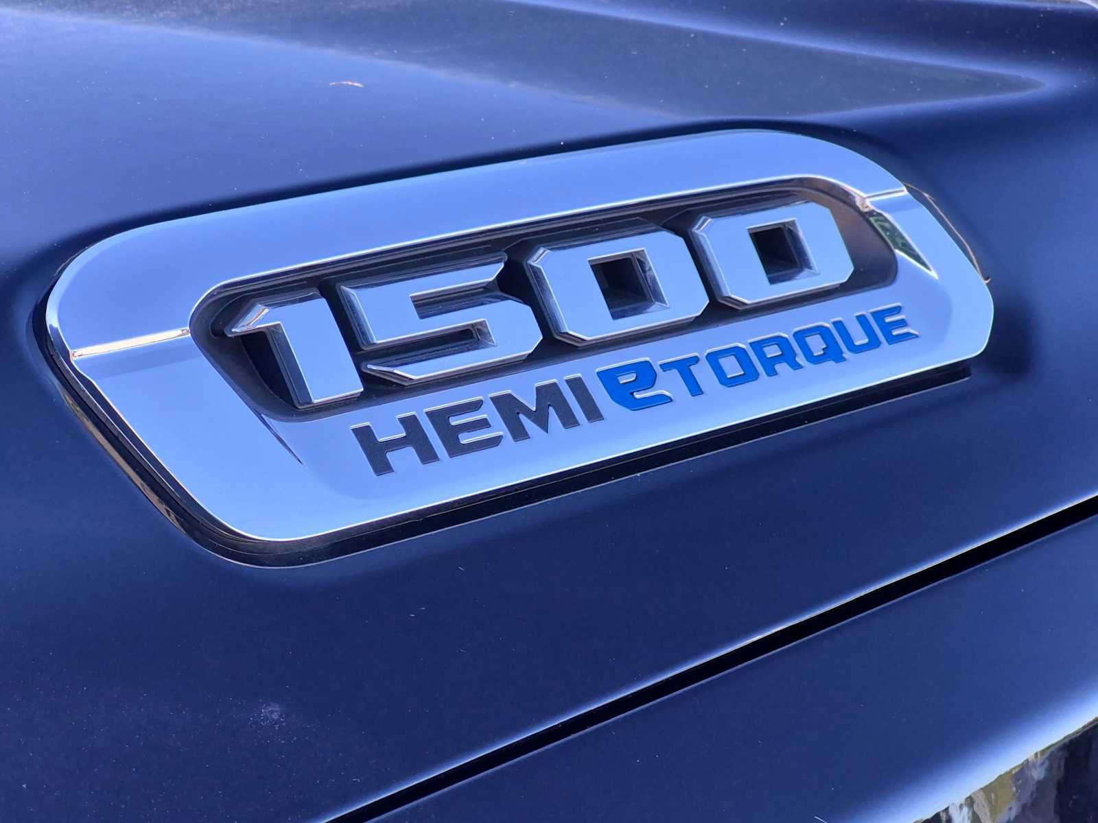 Used 2022 RAM 1500 Limited w/ Body Color Bumper Group AWD/4WD image 11