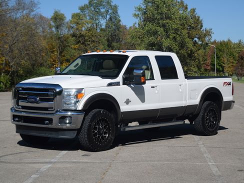 Used 2016 Ford F250 Lariat w/ Lariat Ultimate Package image 21