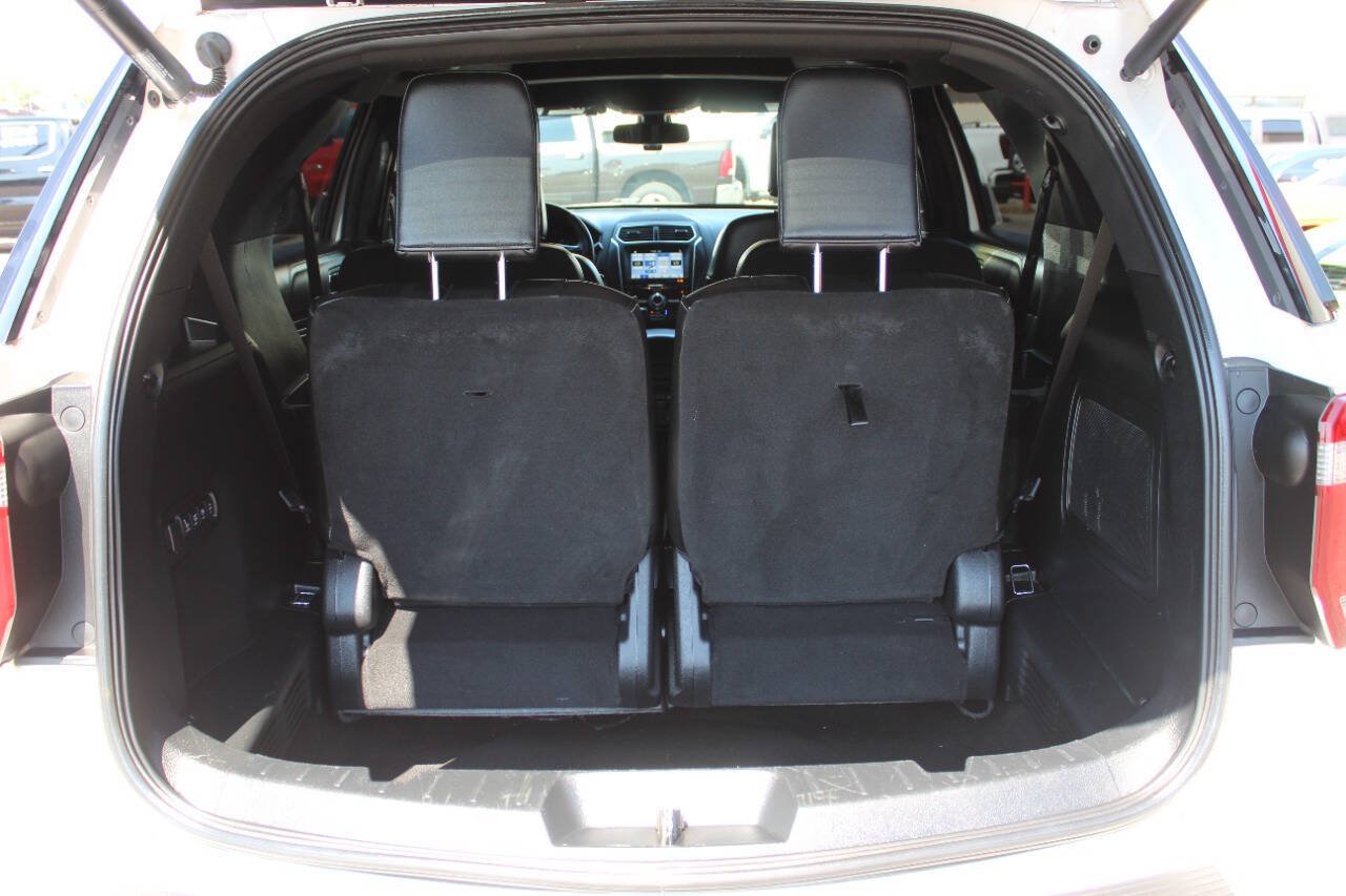 Used 2018 Ford Explorer Platinum AWD/4WD image 15