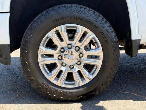 Used 2020 Chevrolet Silverado 3500 High Country w/ Z71 Off-Road Package AWD/4WD image 9
