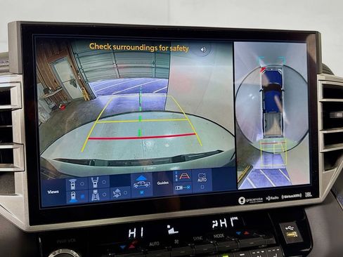 Used 2023 Toyota Tundra Platinum image 37