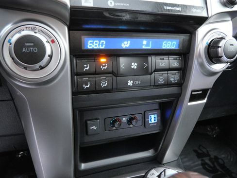 Used 2020 Toyota 4Runner Limited image 23