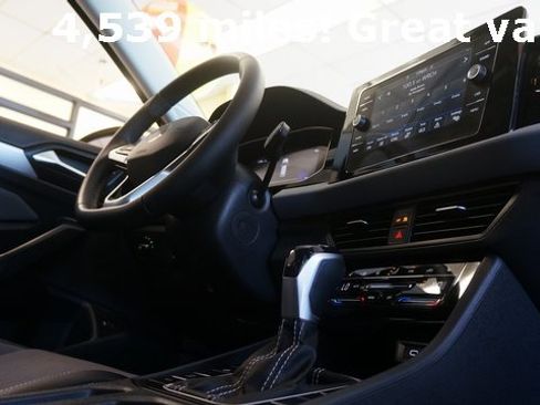 Certified 2025 Volkswagen Jetta SE image 50