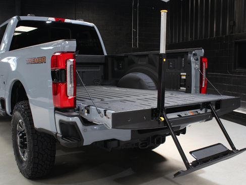 Used 2024 Ford F250 Platinum w/ Tremor Off-Road Package AWD/4WD image 15