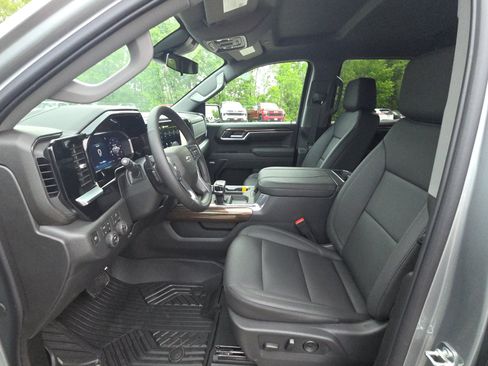 New 2026 Chevrolet Silverado 1500 RST w/ Convenience Package II AWD/4WD image 16