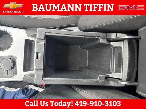 Used 2024 Chevrolet Blazer LT w/ Convenience Package FWD image 17