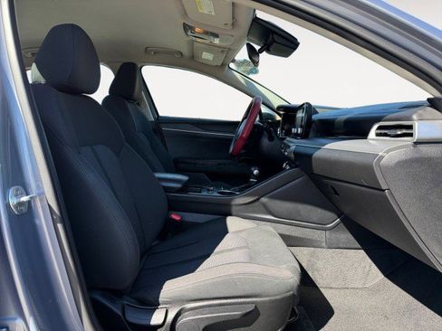 Used 2022 Kia K5 LXS image 8