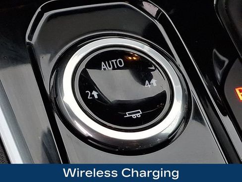 Used 2024 Chevrolet Colorado LT w/ LT Convenience Package II image 27