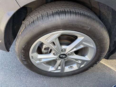 Certified 2023 Hyundai Kona SEL AWD/4WD image 10